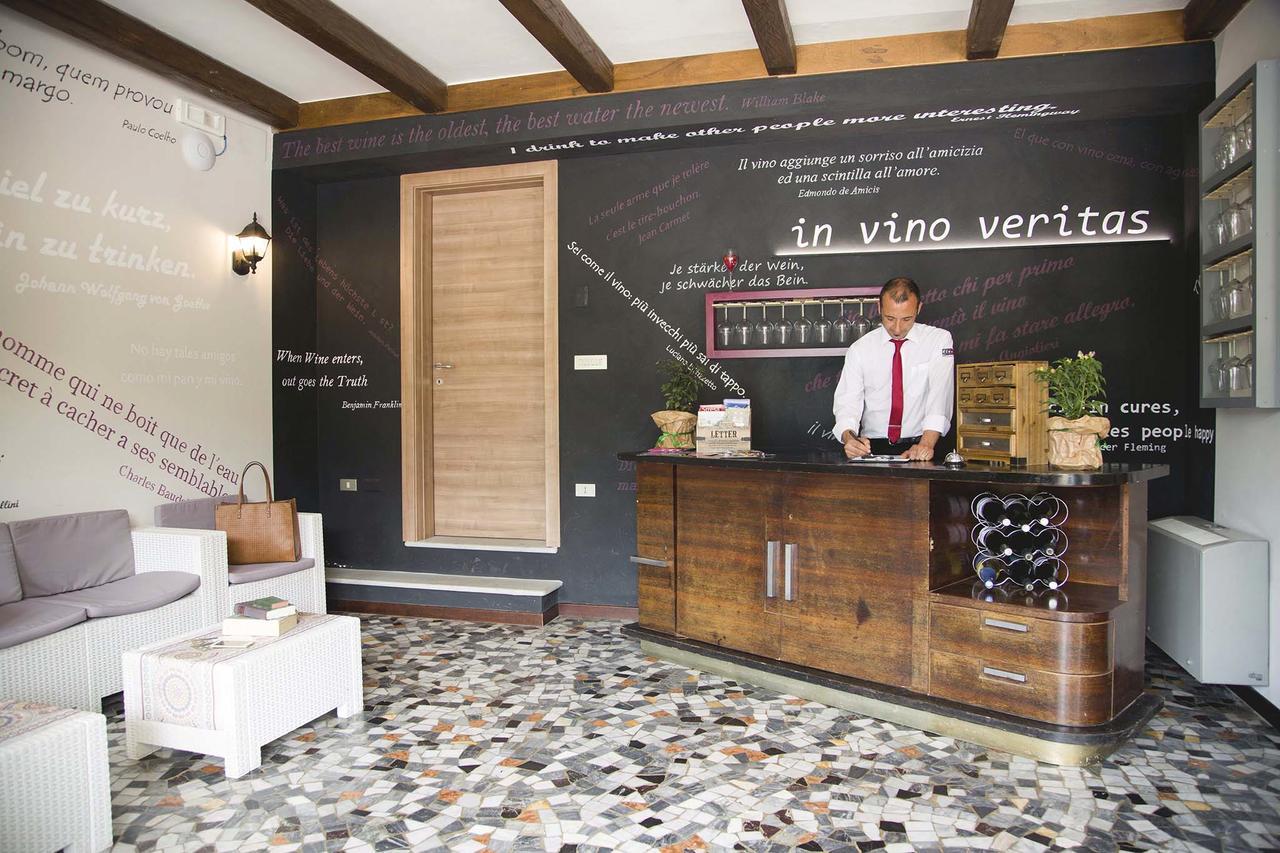 Boutique Hotel Elvezia สเตรซา ภายนอก รูปภาพ